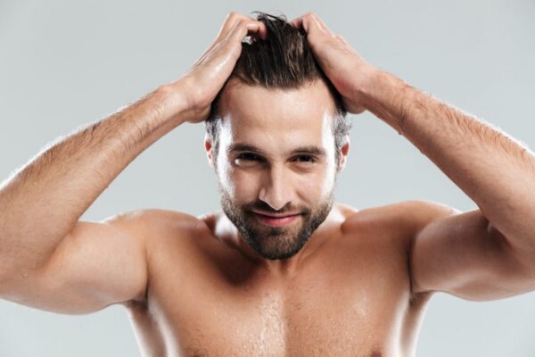 Как правильно мыть голову мужчине - факторы влияющие на густоту волос!